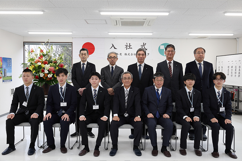 令和7年度入社式を行いました